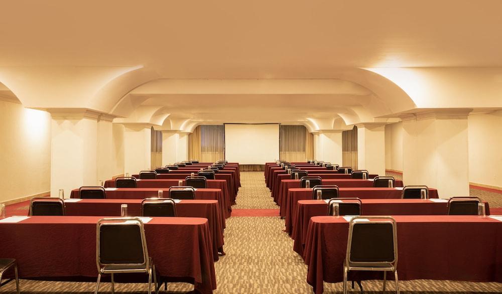 Hotel Plaza Genova Centro Guadalajara Ngoại thất bức ảnh