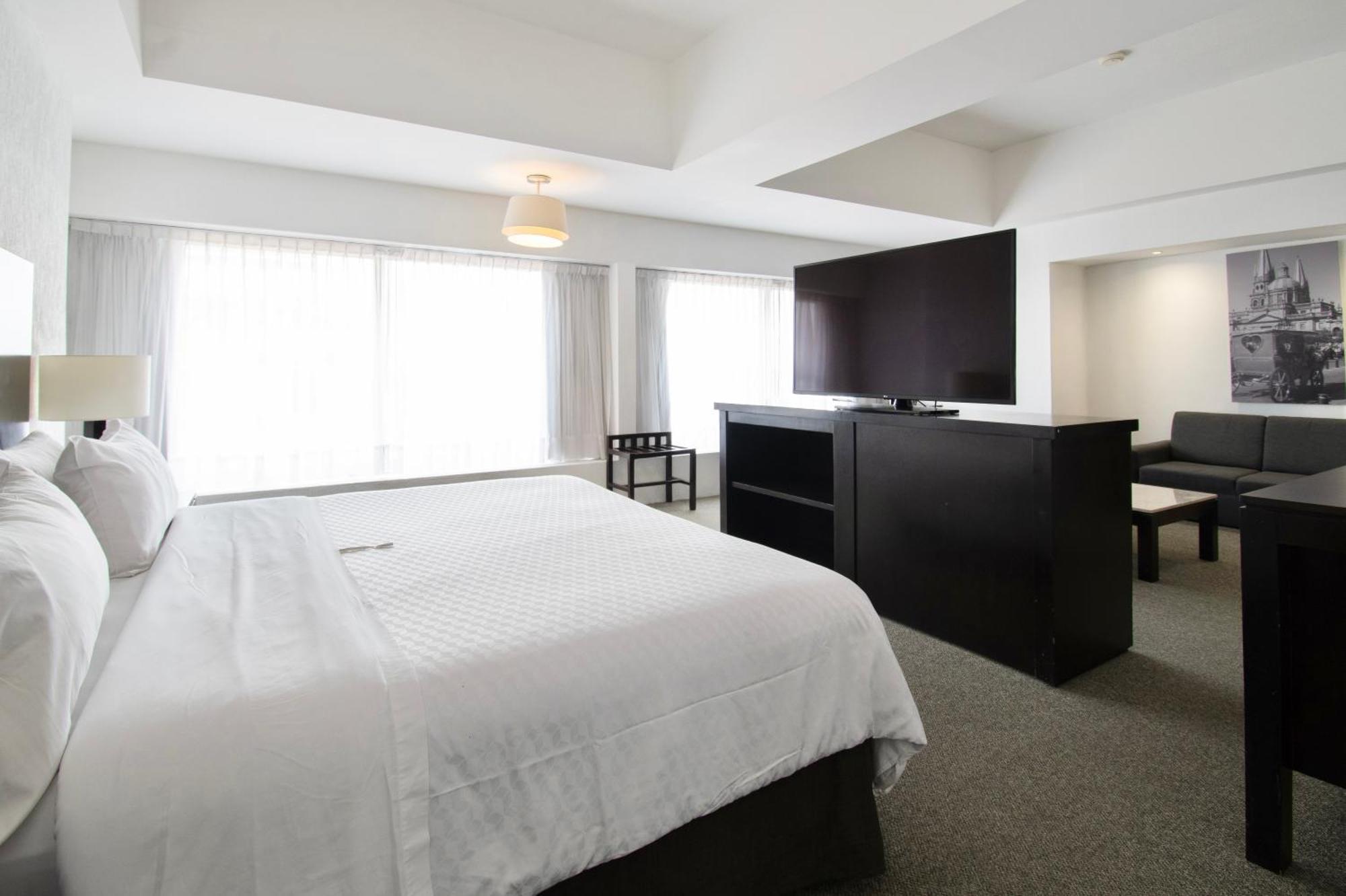 Hotel Plaza Genova Centro Guadalajara Ngoại thất bức ảnh