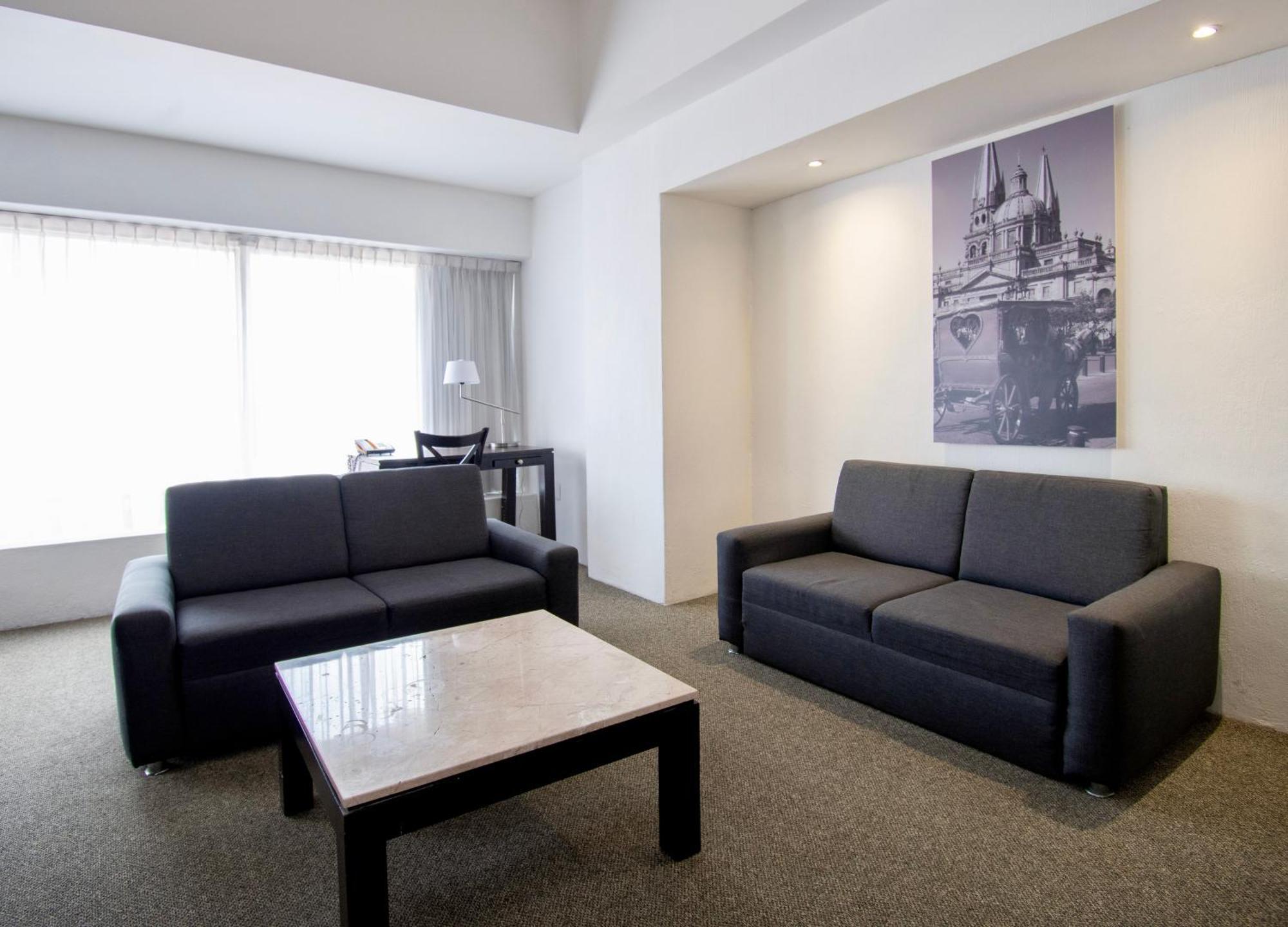 Hotel Plaza Genova Centro Guadalajara Ngoại thất bức ảnh