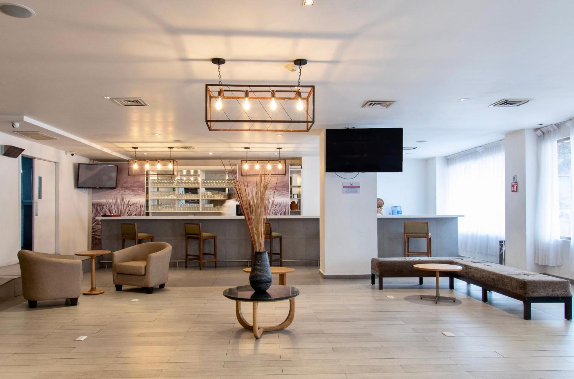 Hotel Plaza Genova Centro Guadalajara Ngoại thất bức ảnh