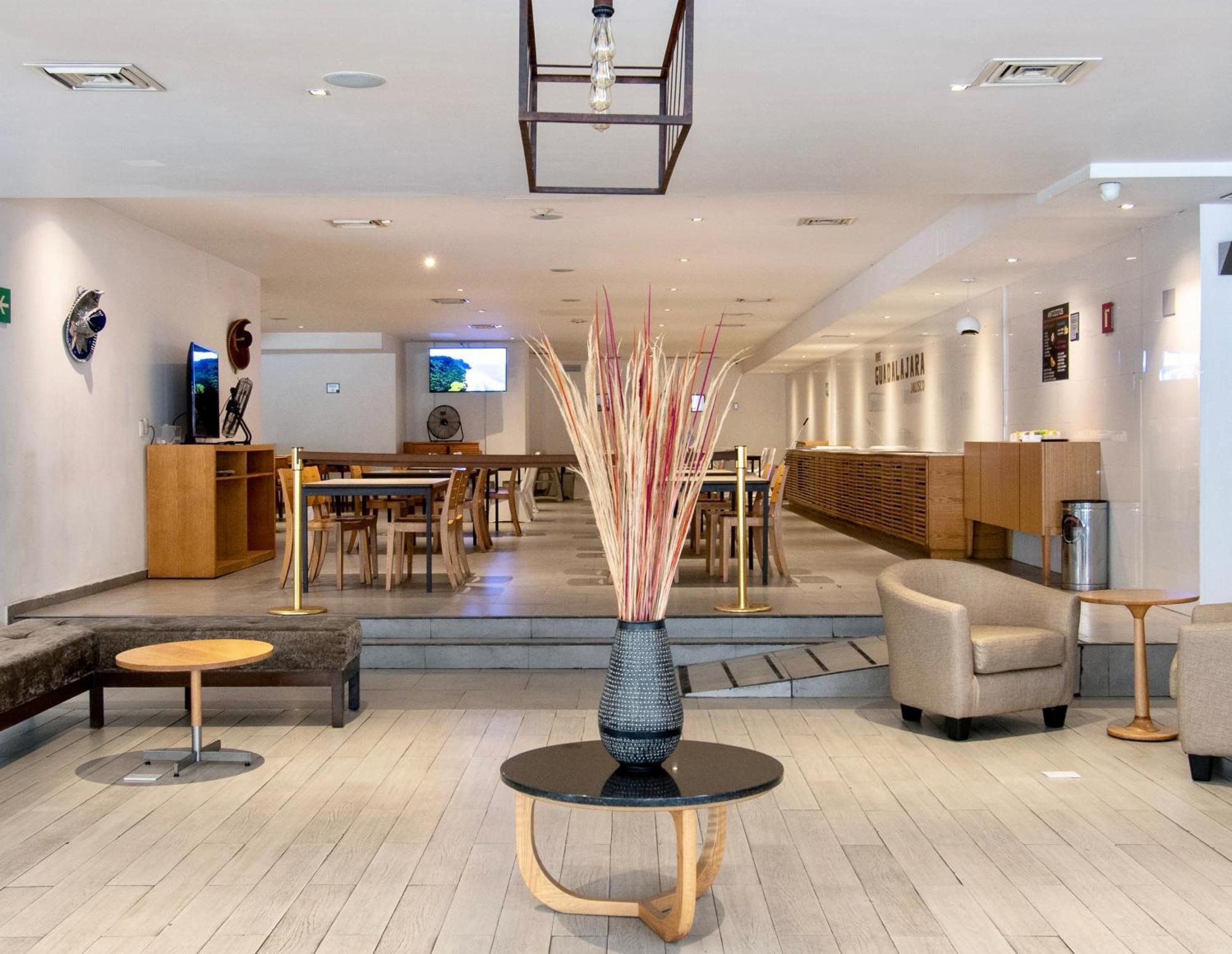 Hotel Plaza Genova Centro Guadalajara Ngoại thất bức ảnh